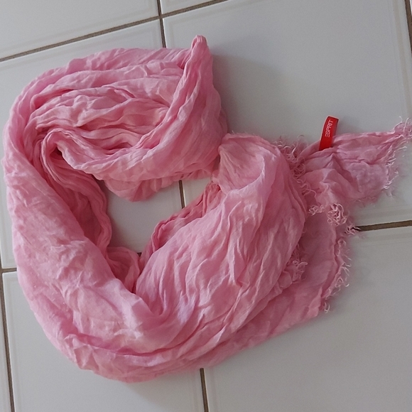 Light Pink Scarf - Picture 2 of 2